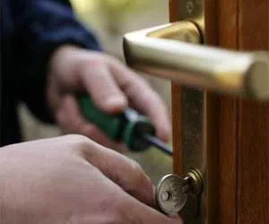 Lock Safe Services Attleboro Falls, MA 508-203-6662 - lock-change